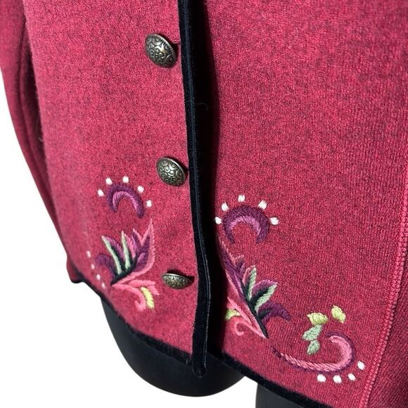 Icelandic design women’s small boiled wool cardigan sweater embroidered - Picture 3 of 6